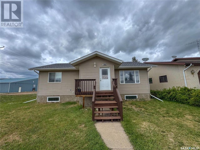 104 1st AVENUE E - Shellbrook House for Sale, 3 Bedrooms (SK010780)