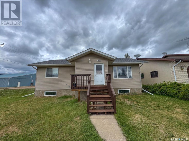 104 1st AVENUE E - Shellbrook House for Sale, 3 Bedrooms (SK010780)
