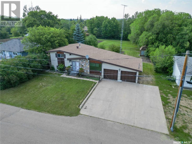 1220 6th STREET E - Prince Albert House, 4 Bedrooms (SK012697)