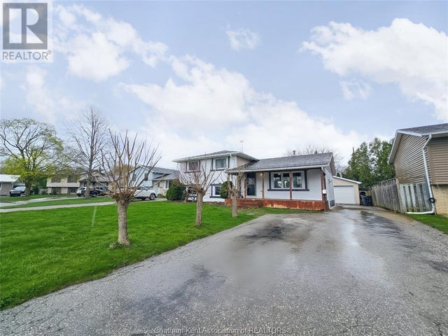 74 Chestnut DRIVE - Chatham for Sale, 4 Bedrooms (25008986)