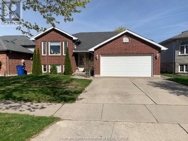 67 WINDFIELD CRESCENT - Chatham House for Sale, 5 Bedrooms (25010298)