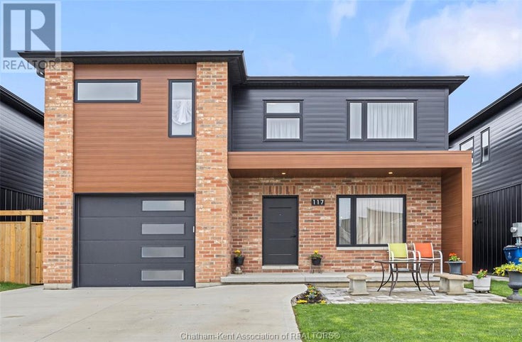 117 CHURCHILL PARK ROAD - Chatham House for Sale, 4 Bedrooms (25011106)