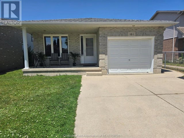 151 BRISTOL DRIVE - Chatham House for Sale, 5 Bedrooms (25015420)