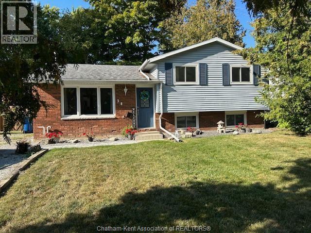38 Blythewood CRESCENT - Chatham for Sale, 3 Bedrooms (25023929)