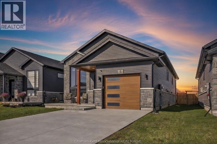 13 BAFFIN WAY - Chatham House for Sale, 2 Bedrooms (26002906)