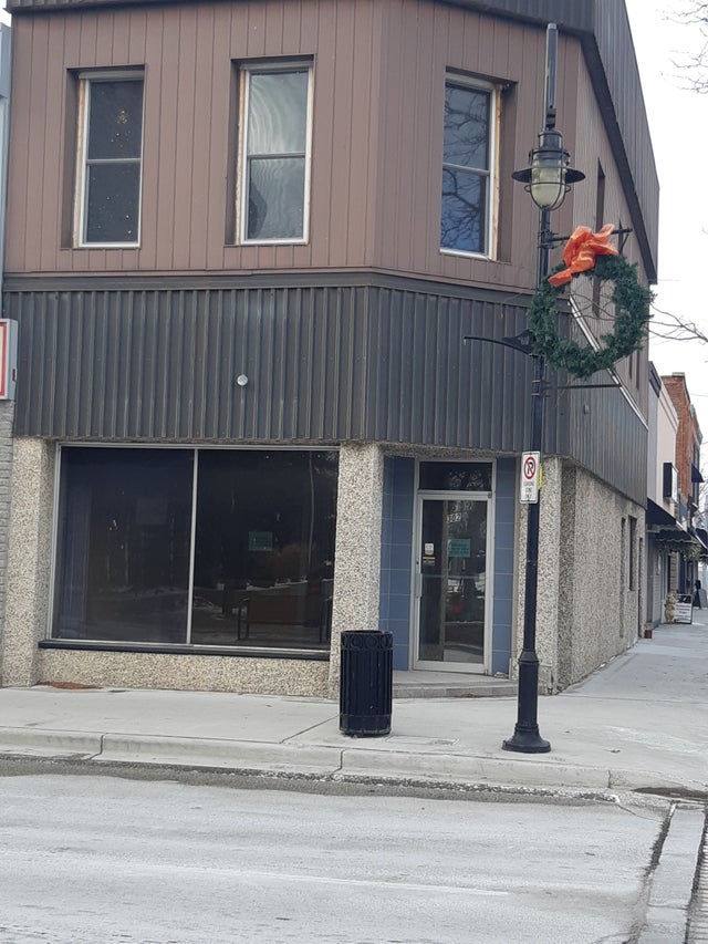 302 James St. Wallaceburg Ont. N8A 2N5 Wallaceburg , ChathamKent