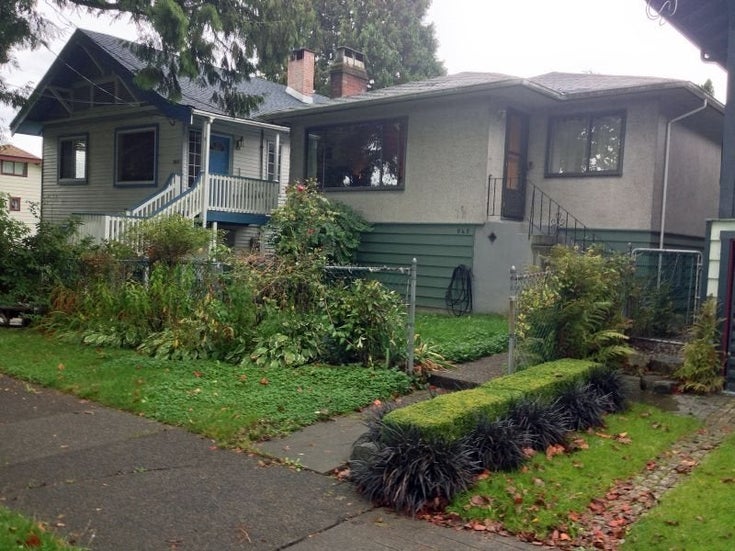 940 E 24TH AVENUE - Fraser VE House/Single Family, 3 Bedrooms (R2009490)