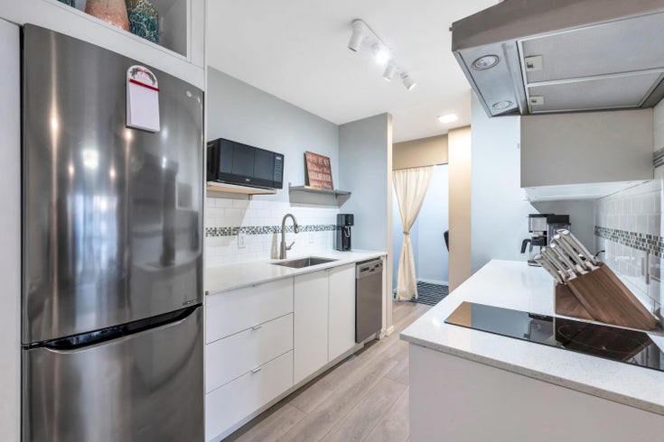205 - 428 Agnes Street - Downtown NW Apartment/Condo for Sale, 1 Bedroom (R2995605)