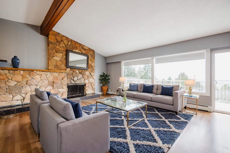9749 Crown Crescent - Royal Heights Single Family Residence for Sale, 5 Bedrooms (R2999624)
