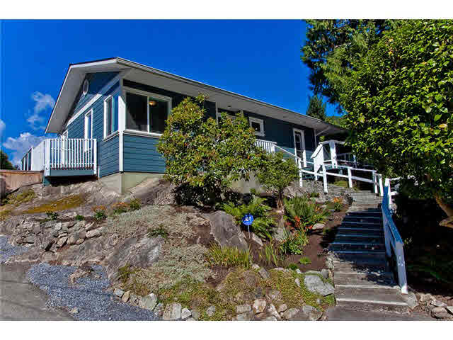 5755 Telegraph Trail - Eagle Harbour House/Single Family for sale, 3 Bedrooms (V970546)