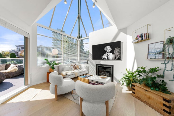 204 - 565 17th Street - Ambleside Apartment/Condo for Sale, 2 Bedrooms (R3052033)