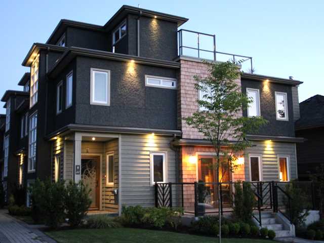217 W 17th St, Central Lonsdale, North Vancouver  - Central Lonsdale Townhouse for sale, 4 Bedrooms (V1012147)