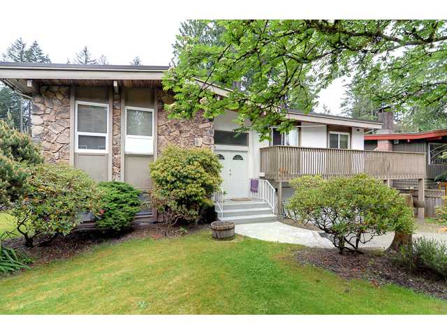 3260 Robinson Rd, Lynn Valley, North Vancouver  - Lynn Valley House/Single Family for sale, 5 Bedrooms (V893478)