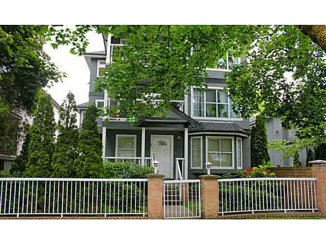 2 3238 Quebec Street - Main Apartment/Condo, 3 Bedrooms (V1115343)