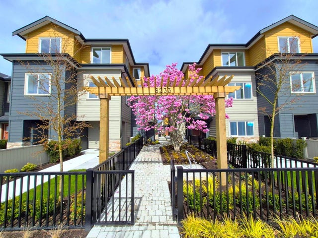 107 - 8233 Williams Road - Saunders Townhouse for Sale, 3 Bedrooms (R2978150)