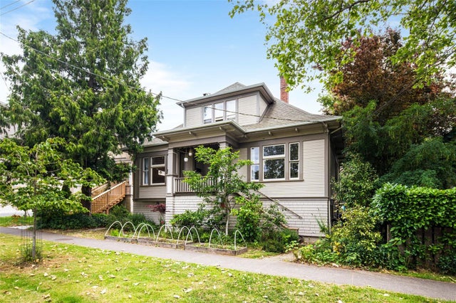 941 Fullerton Ave - VW Victoria West Single Family Residence for sale, 5 Bedrooms (968814)