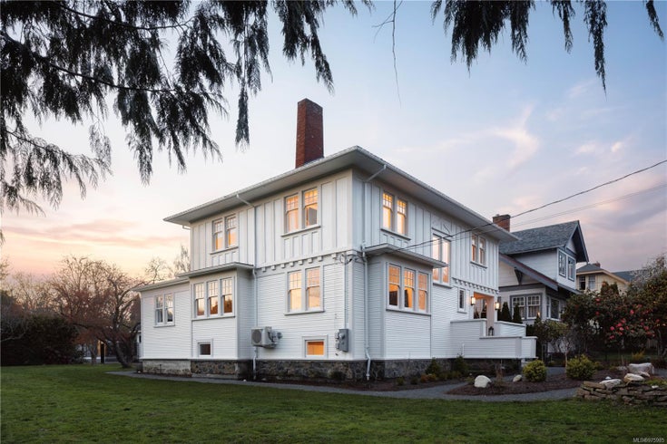 1174 Monterey Ave - OB South Oak Bay Single Family Residence for sale, 7 Bedrooms (975985)