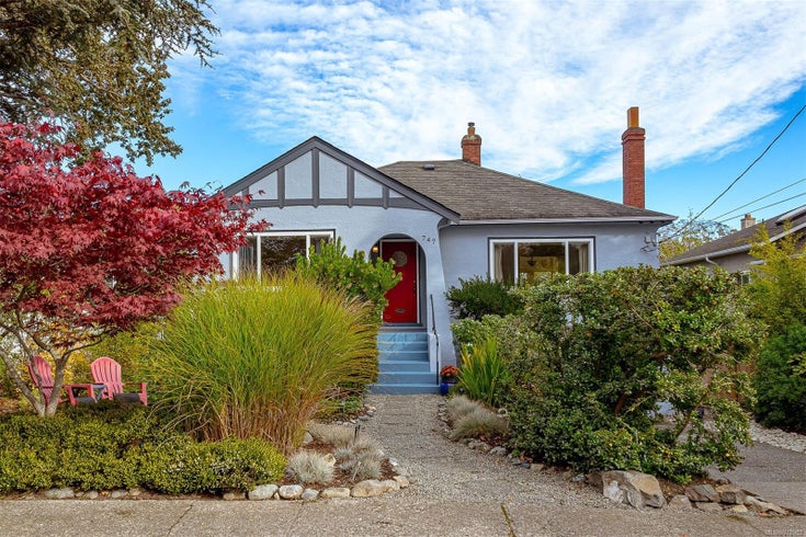 747 Monterey Ave - OB South Oak Bay Single Family Residence for sale, 5 Bedrooms (978902)