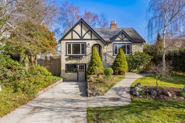 1023 Falkland Rd - OB South Oak Bay Single Family Residence for Sale, 4 Bedrooms (987745)