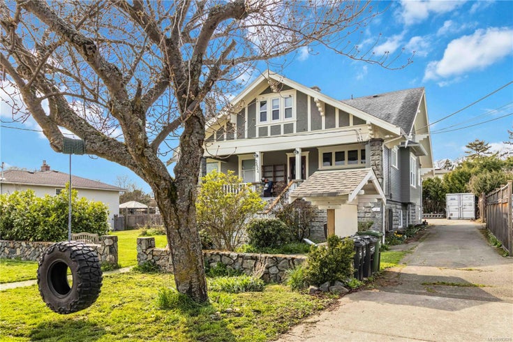 2624 Asquith St - Vi Oaklands Single Family Residence for Sale, 8 Bedrooms (993629)