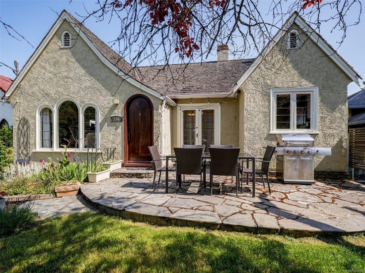536 Northcott Ave - VW Victoria West Single Family Residence for Sale, 4 Bedrooms (1002176)