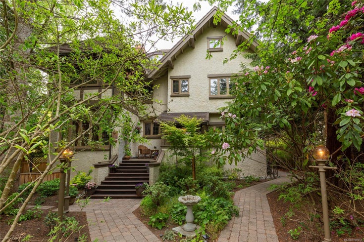 1521 Shasta Pl - Vi Rockland Single Family Residence for Sale, 7 Bedrooms (1008165)
