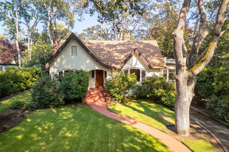 3375 Weald Rd - OB Uplands Single Family Residence for Sale, 4 Bedrooms (1012902)