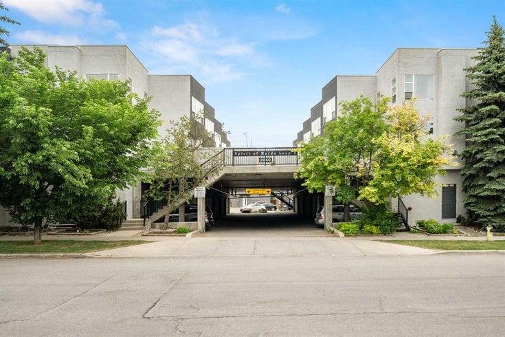 8, 2040 35 Avenue SW - Altadore Row/Townhouse for Sale, 2 Bedrooms (A2230869)