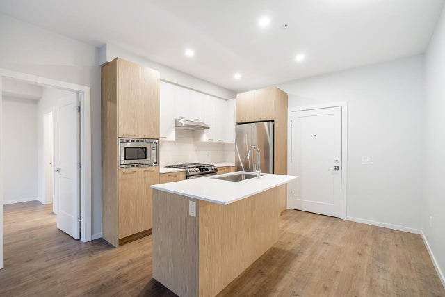 315 - 3317 148th Street - King George Corridor Apartment/Condo for Sale, 2 Bedrooms (R2951052)