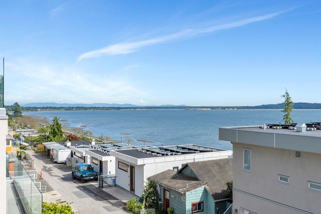 15364 Victoria Avenue - White Rock Single Family Residence for Sale, 5 Bedrooms (R3023484)