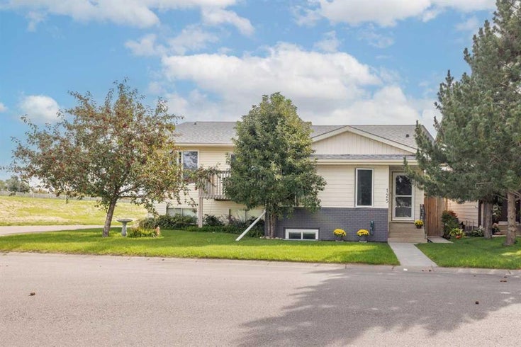 125 Woodglen Way SW - Woodbine Semi Detached (Half Duplex) for Sale, 4 Bedrooms (A2249812)
