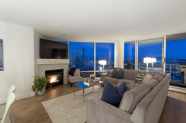 2205 1201 MARINASIDE CRESCENT - Yaletown Apartment/Condo for sale, 3 Bedrooms (R2169911)