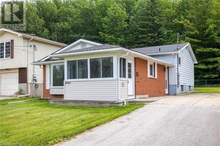 2543 3RD Avenue E - Owen Sound House for Sale, 3 Bedrooms (40660495)