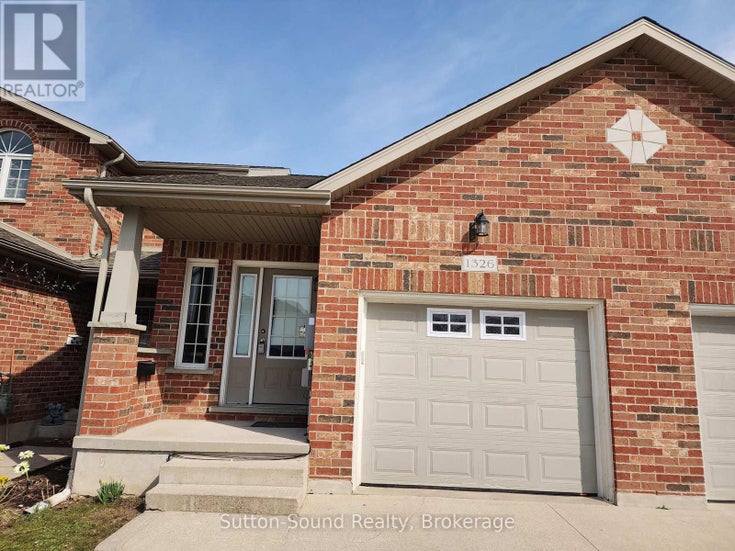 1326 15TH ST B STREET E - Owen Sound Row / Townhouse for Sale, 3 Bedrooms (X12081560)