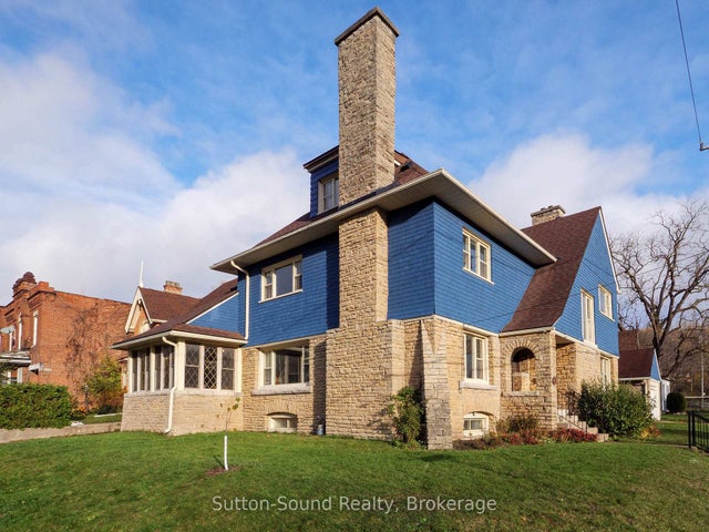 412 11th Street E - Owen Sound Detached for Sale, 6 Bedrooms (X11991649)