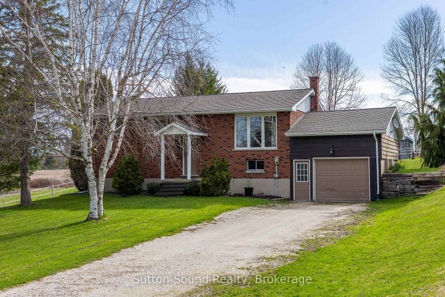 338179 11 Concession - Meaford Rural Residential for Sale, 2 + 1 Bedrooms (X12028440)