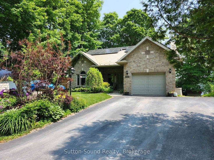 122 Mccullough Lake Drive - Chatsworth Detached for Sale, 2 + 1 Bedrooms (X12081404)