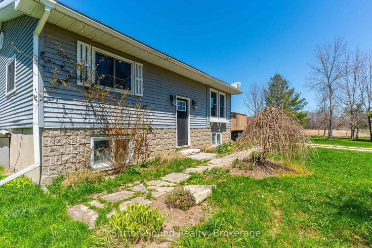 17 Mar Side Rd Side Road - South Bruce Peninsula Detached for Sale, 3 Bedrooms (X12142108)