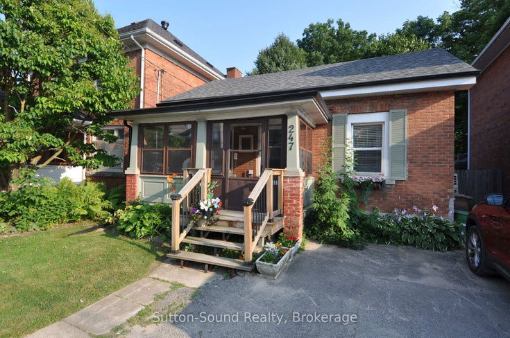 247 6th Street E - Owen Sound Detached for Sale, 2 Bedrooms (X12310472)