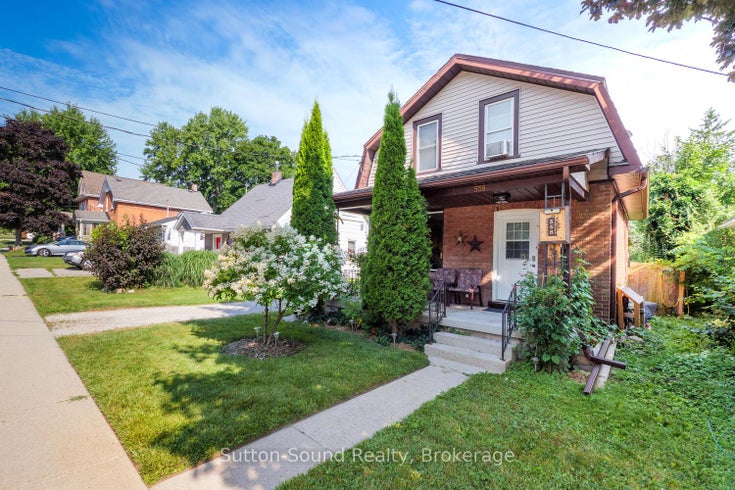 558 13th A Street W - Owen Sound Detached for Sale, 3 Bedrooms (X12316100)