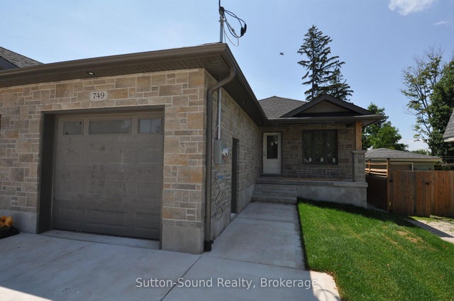 749 15th Street E - Owen Sound Vacant Land for Sale, 5 Bedrooms (X12316674)