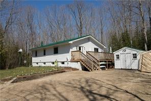 883 Sauble Falls Parkway, Sauble Beach North, ON. N0H 2T0 - Sauble Beach North Single Family for sale, 3 Bedrooms (256700)