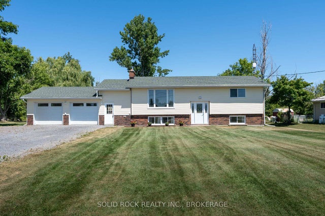 70 Haig Road - 02 - Front of Leeds & Seeleys Bay Detached for Sale, 2 + 2 Bedrooms (X12310147)