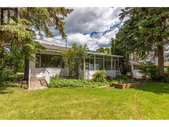 406 6TH Avenue - Keremeos House for sale, 3 Bedrooms (10306015)
