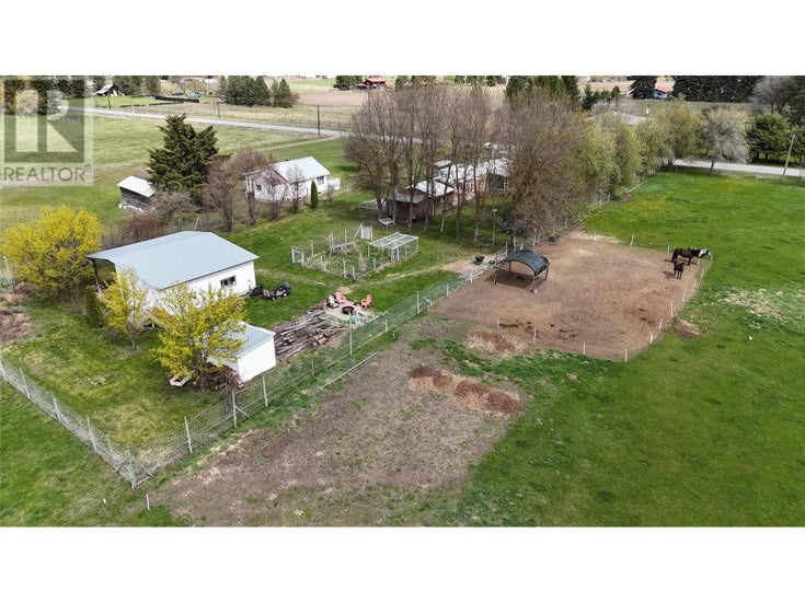 5595 COOPER Road - Grand Forks Manufactured Home for Sale, 2 Bedrooms (10340117)