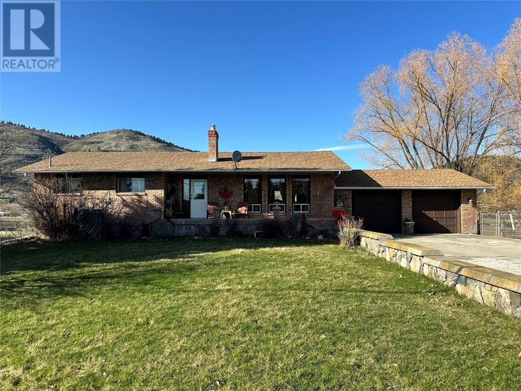 4575 Centre Road - Grand Forks House for Sale, 4 Bedrooms (10342258)