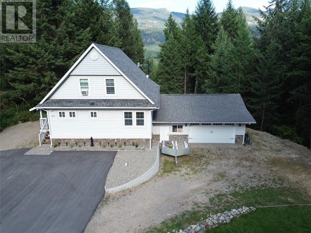 157 Chase Road - Christina Lake House for Sale, 4 Bedrooms (10357266)