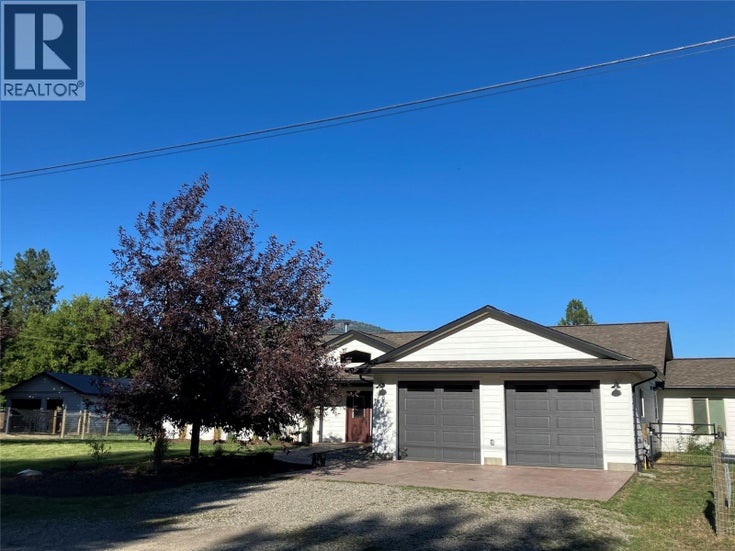 8170 Plotnikoff Road - Grand Forks House for Sale, 4 Bedrooms (10359257)