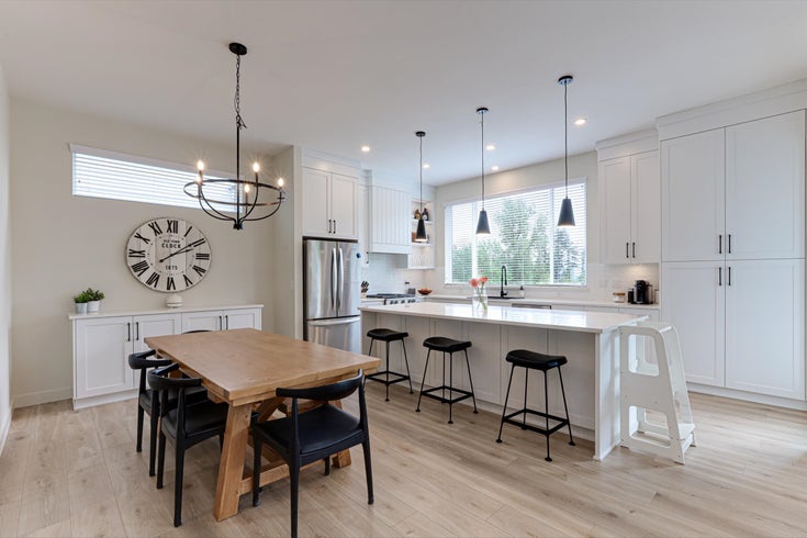 31500 Burnham Place - Mission BC Single Family Residence for Sale, 6 Bedrooms (R3045802)