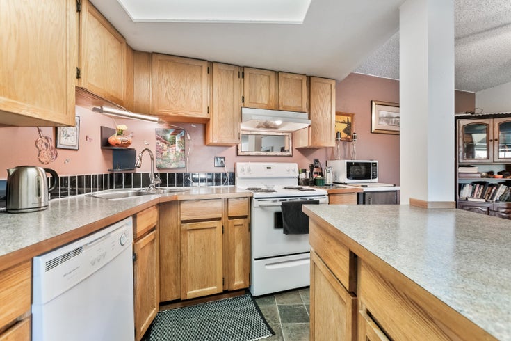 37 - 11900 228 Street - East Central Apartment/Condo for Sale, 2 Bedrooms (R3056545)